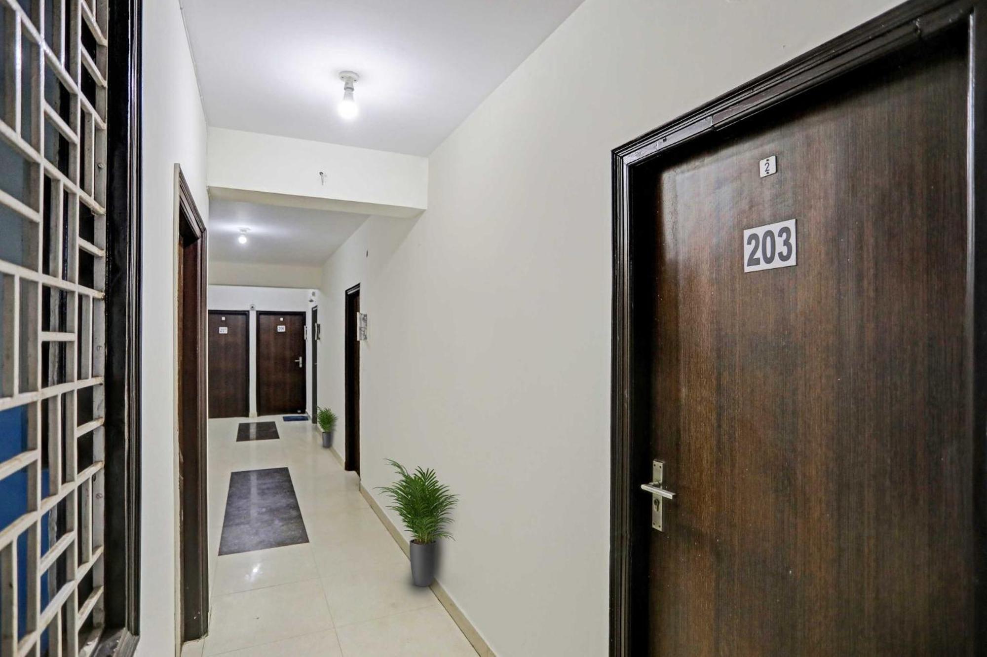 Super Collection O Kalkaji Delhi Formerly Pragya Palace Hotel 2*
