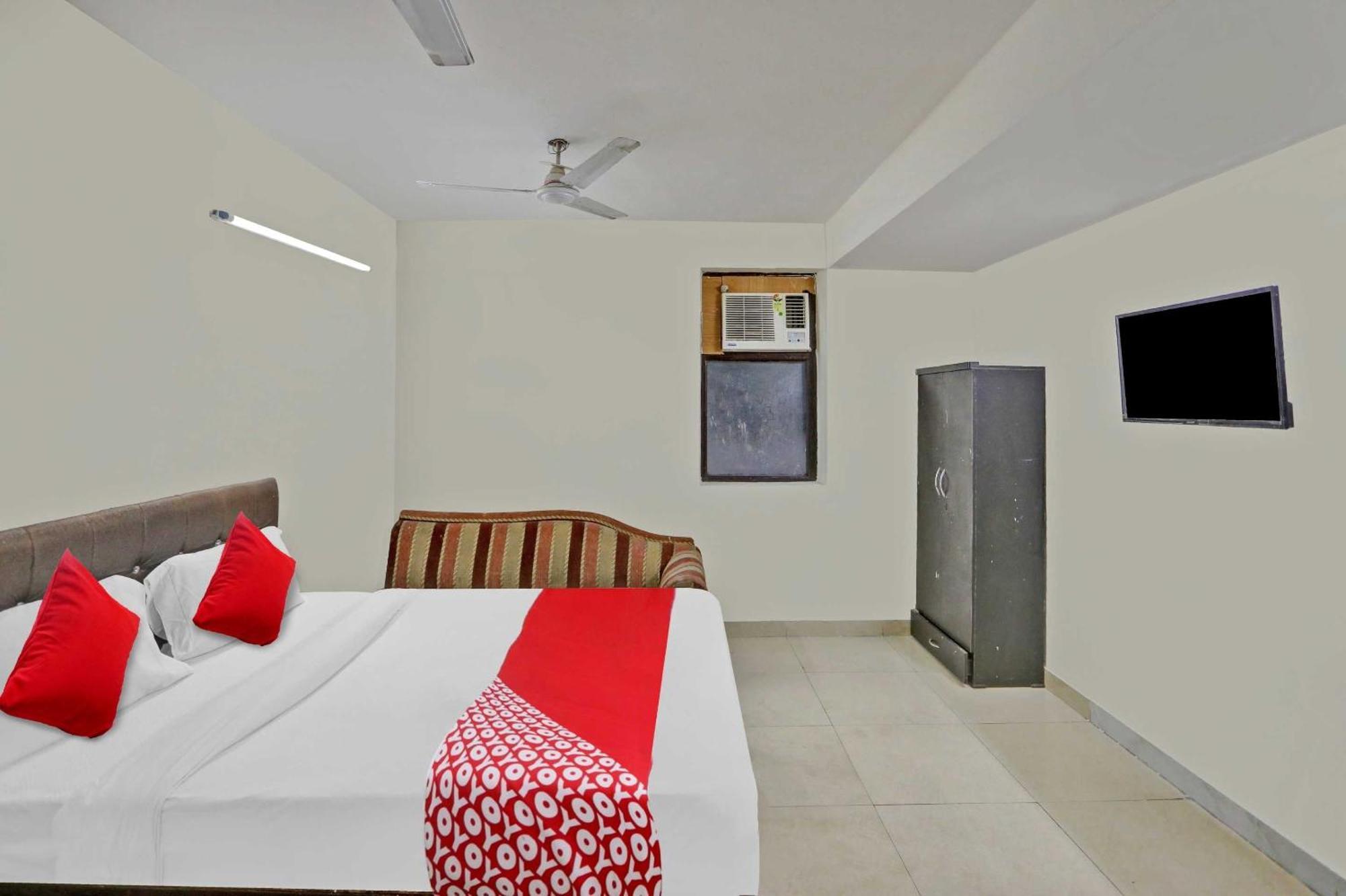 Hotel Super Collection O Kalkaji Delhi Formerly Pragya Palace