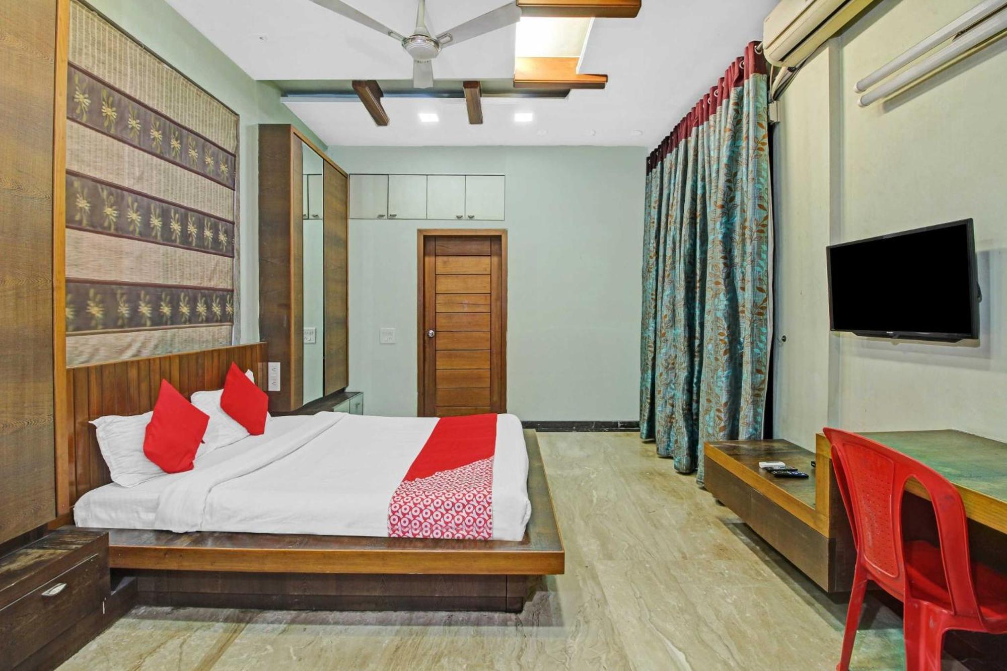 Super Collection O Kalkaji Delhi Formerly Pragya Palace 2*